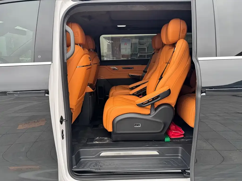Geely Yizhen L380 2024 из CN, фото 2