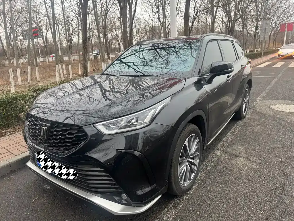 Toyota Crown Kluger 2025 из CN, фото 1