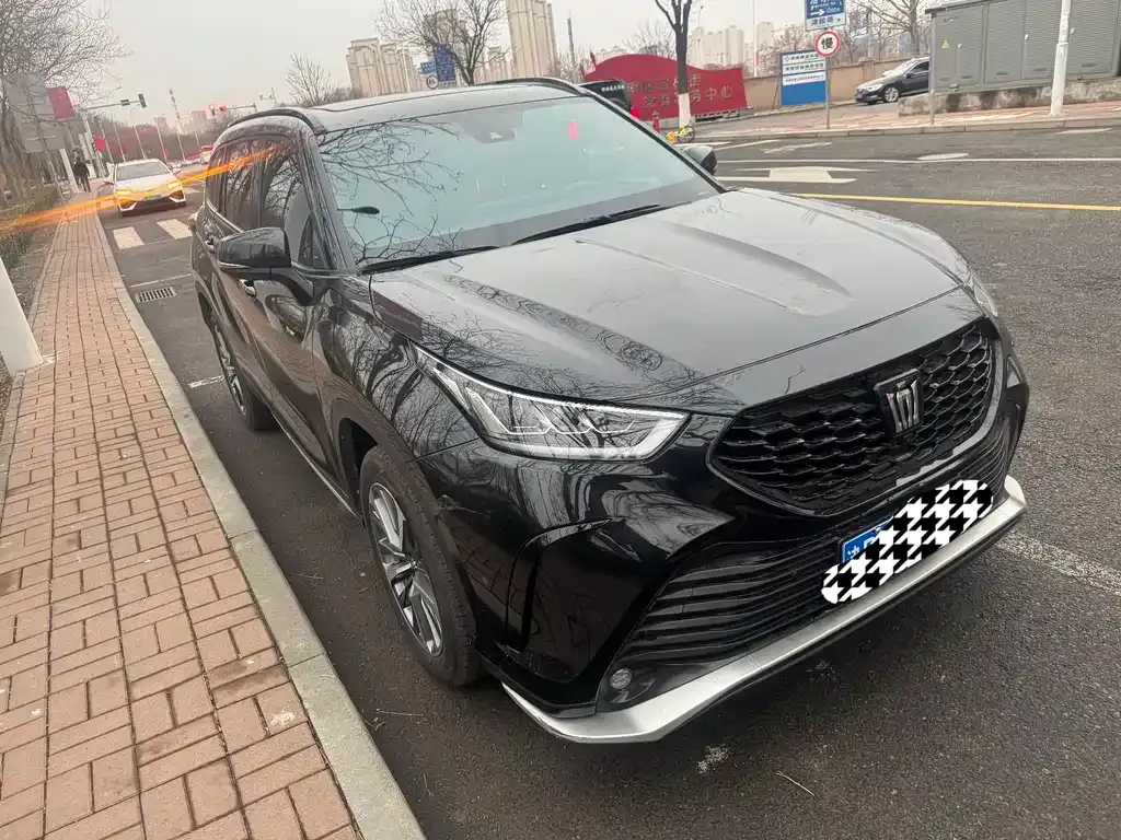 Toyota Crown Kluger 2025 из CN, фото 10