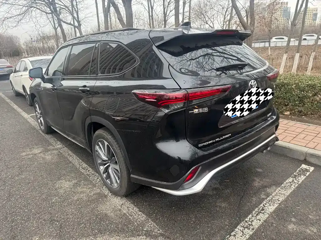 Toyota Crown Kluger 2025 из CN, фото 6