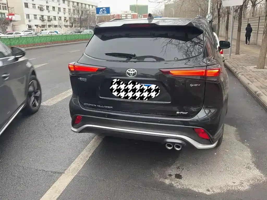 Toyota Crown Kluger 2025 из CN, фото 3