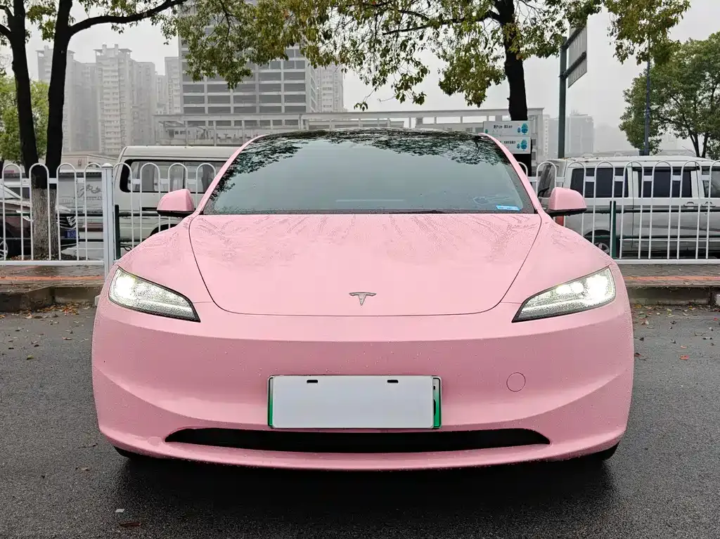 Tesla Model 3 — фото 7