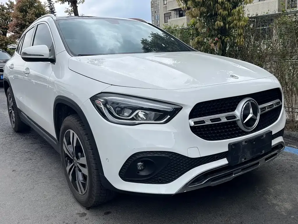 Mercedes-Benz GLA — фото 10