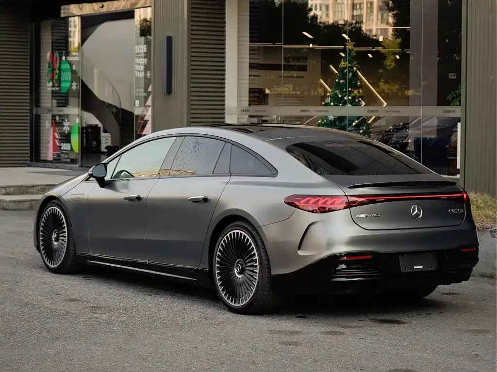 Mercedes-Benz EQS AMG — фото 6
