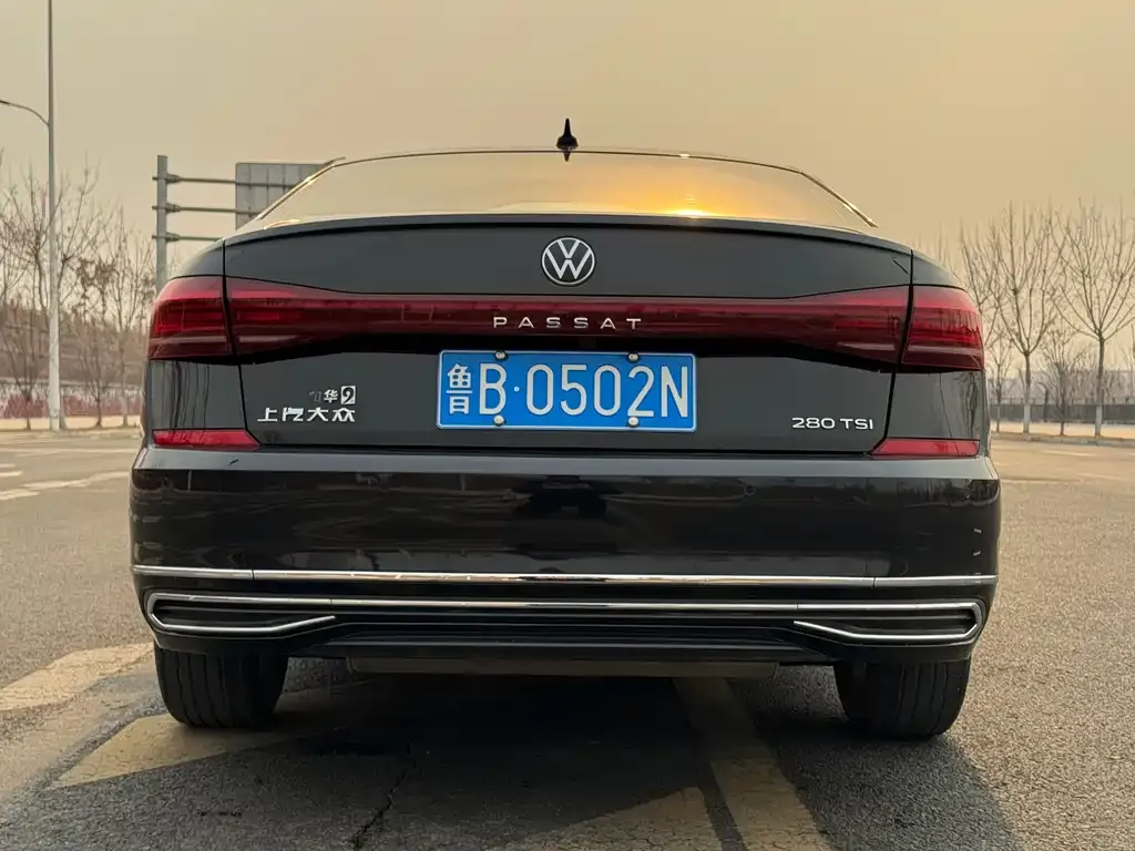 Volkswagen Passat — фото 8
