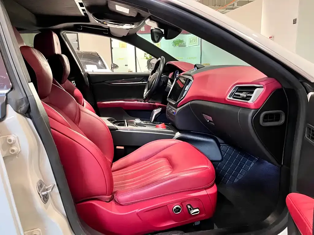 Maserati Ghibli — фото 7