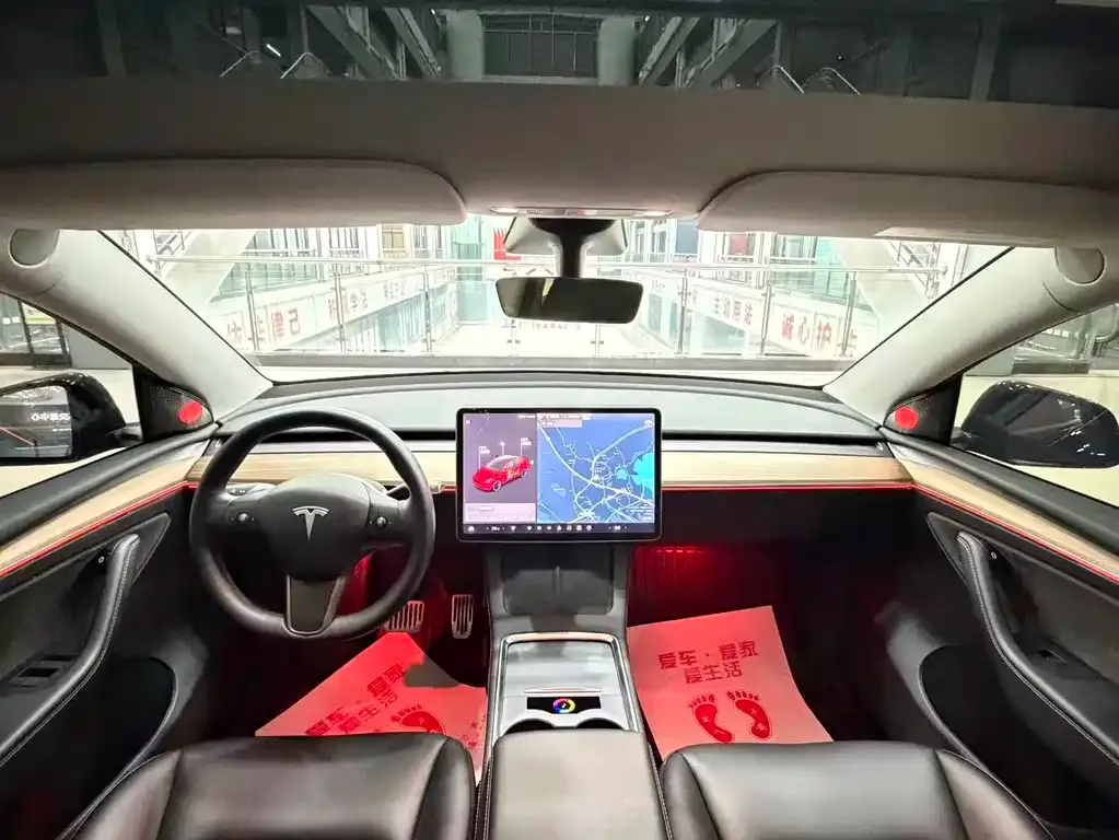 Tesla Model Y — фото 5