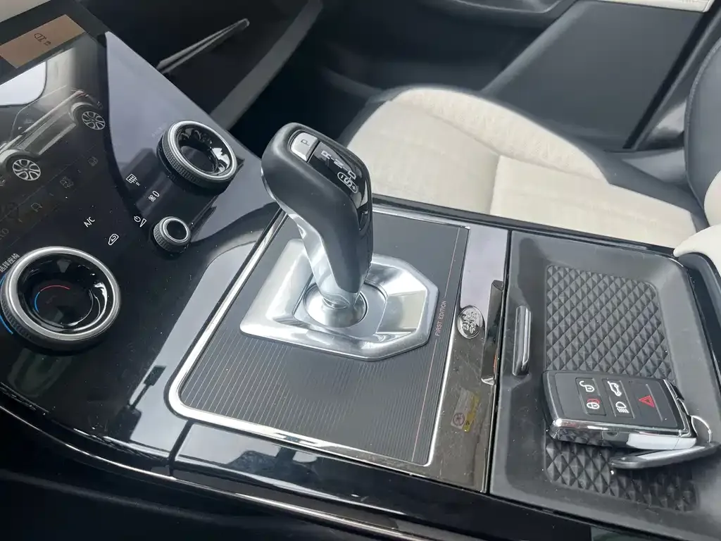 Land Rover Evoque 2021 из CN, фото 6