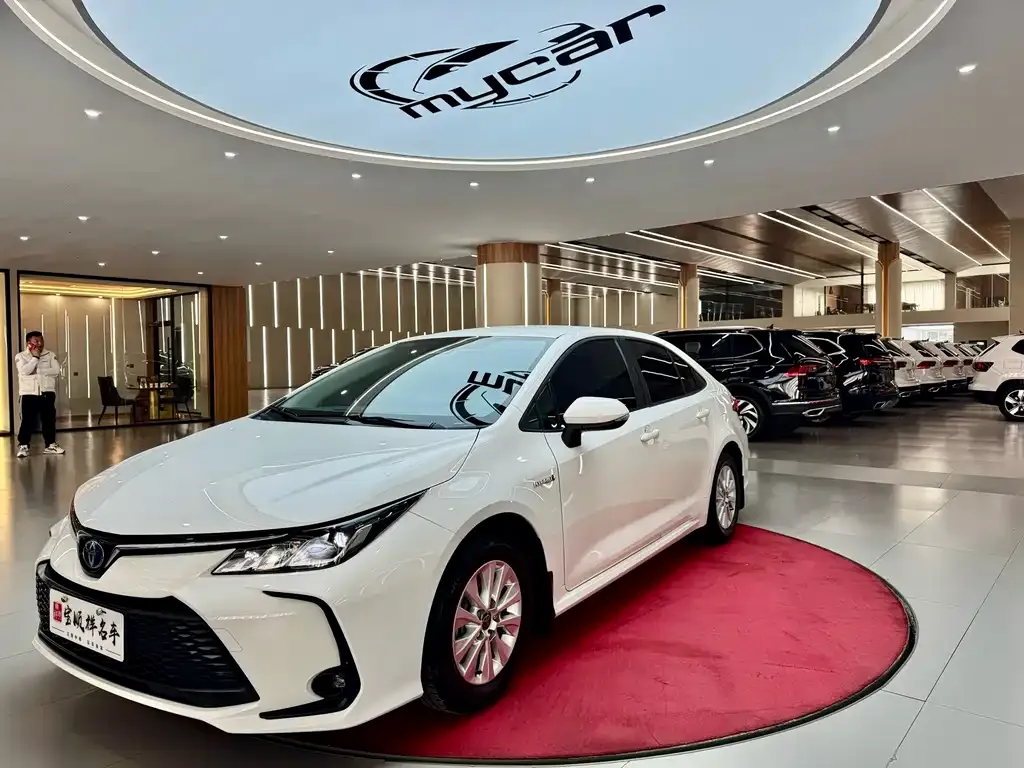 Toyota Corolla 2024 из CN, фото 1