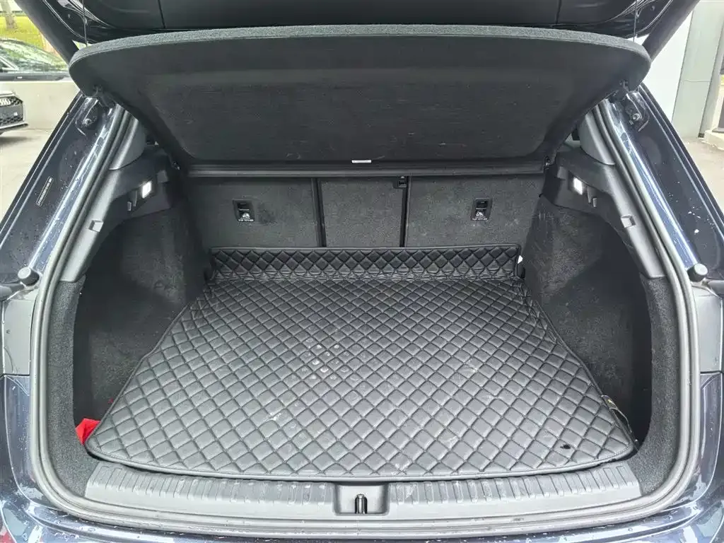 Audi Q4 e-tron — фото 10