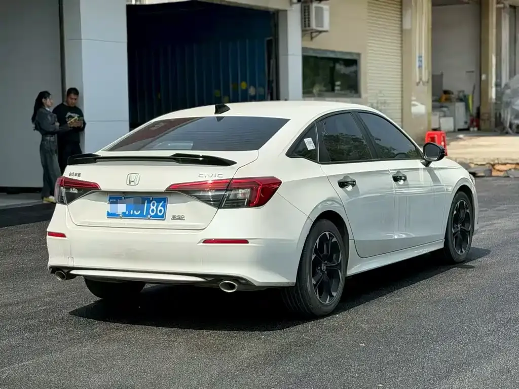 Honda Civic — фото 6