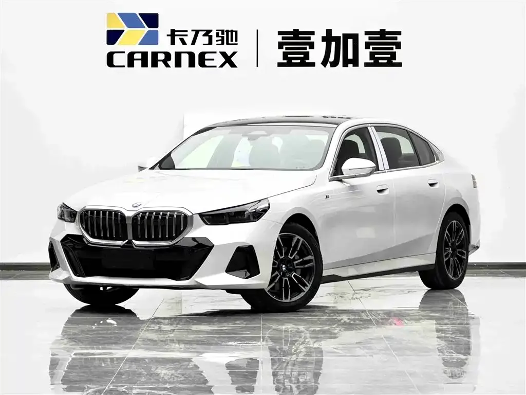 BMW 5 Series — фото 1