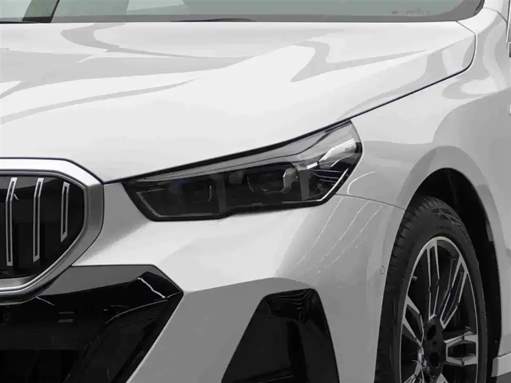 BMW 5 Series — фото 2