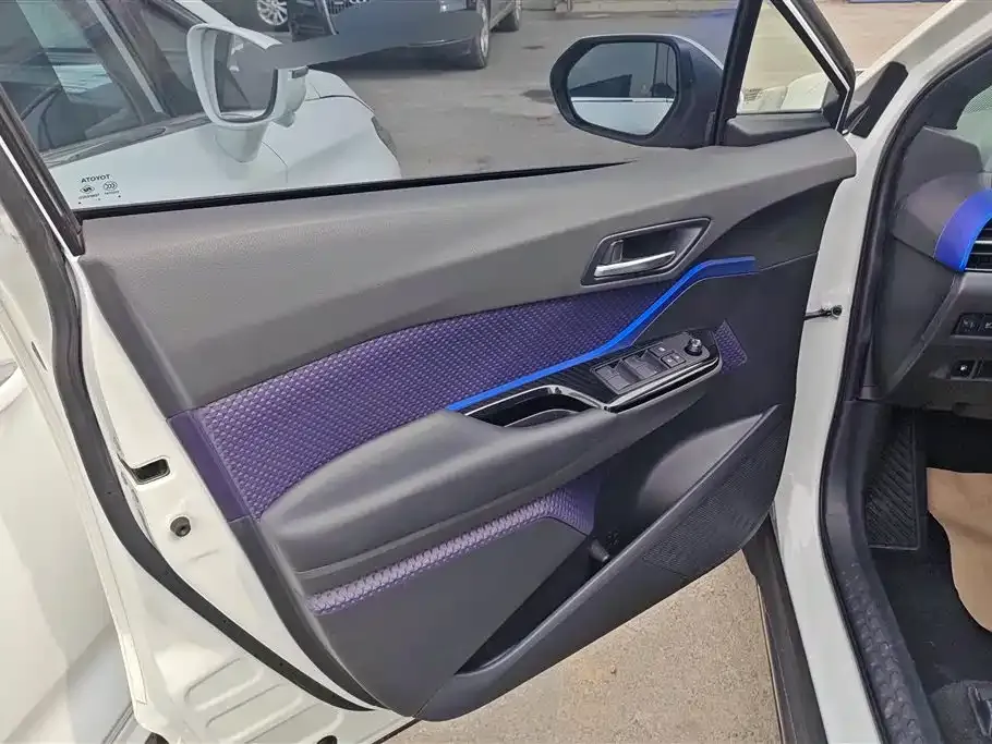 Toyota C-HR 2021 из CN, фото 9