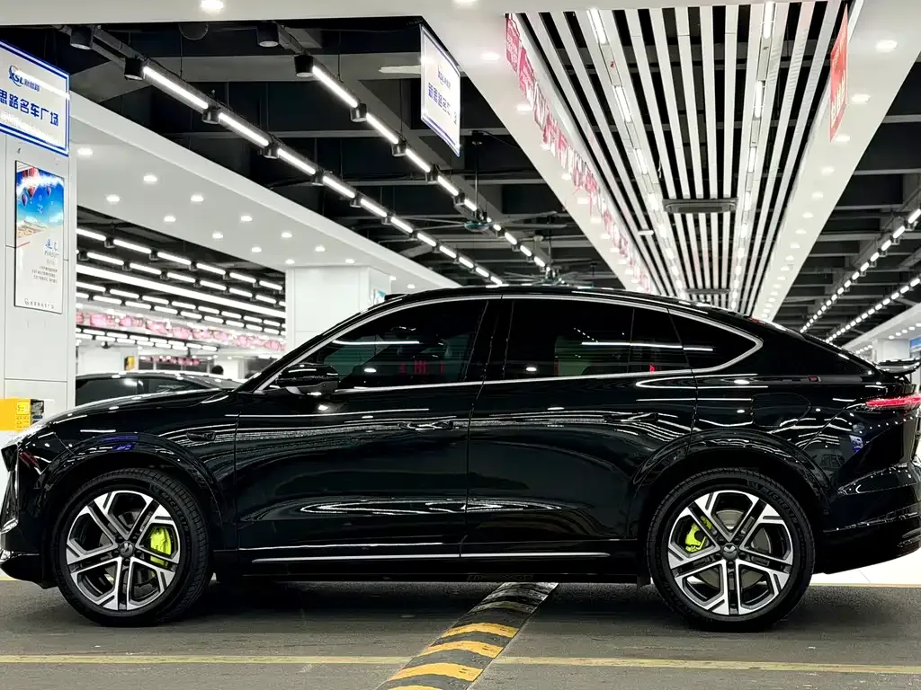 NIO EC6 — фото 9