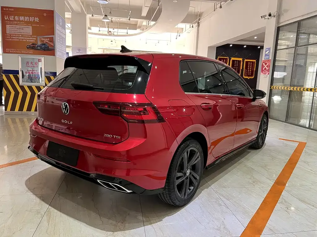 Volkswagen Golf 2021 из CN, фото 3