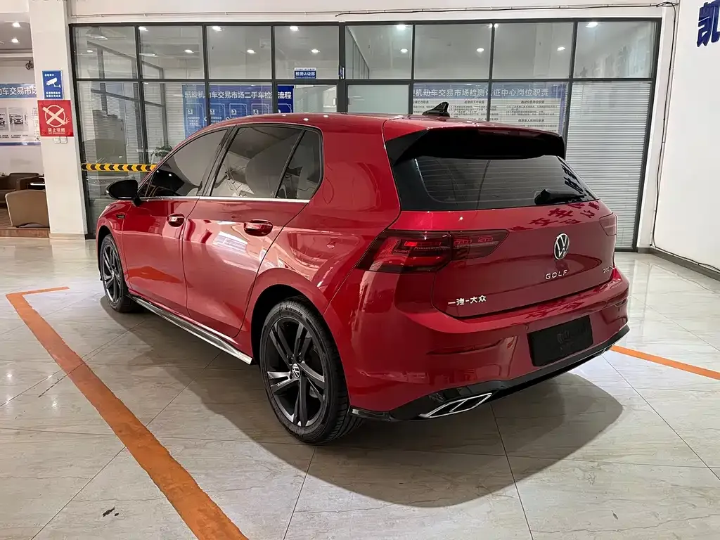 Volkswagen Golf 2021 из CN, фото 10