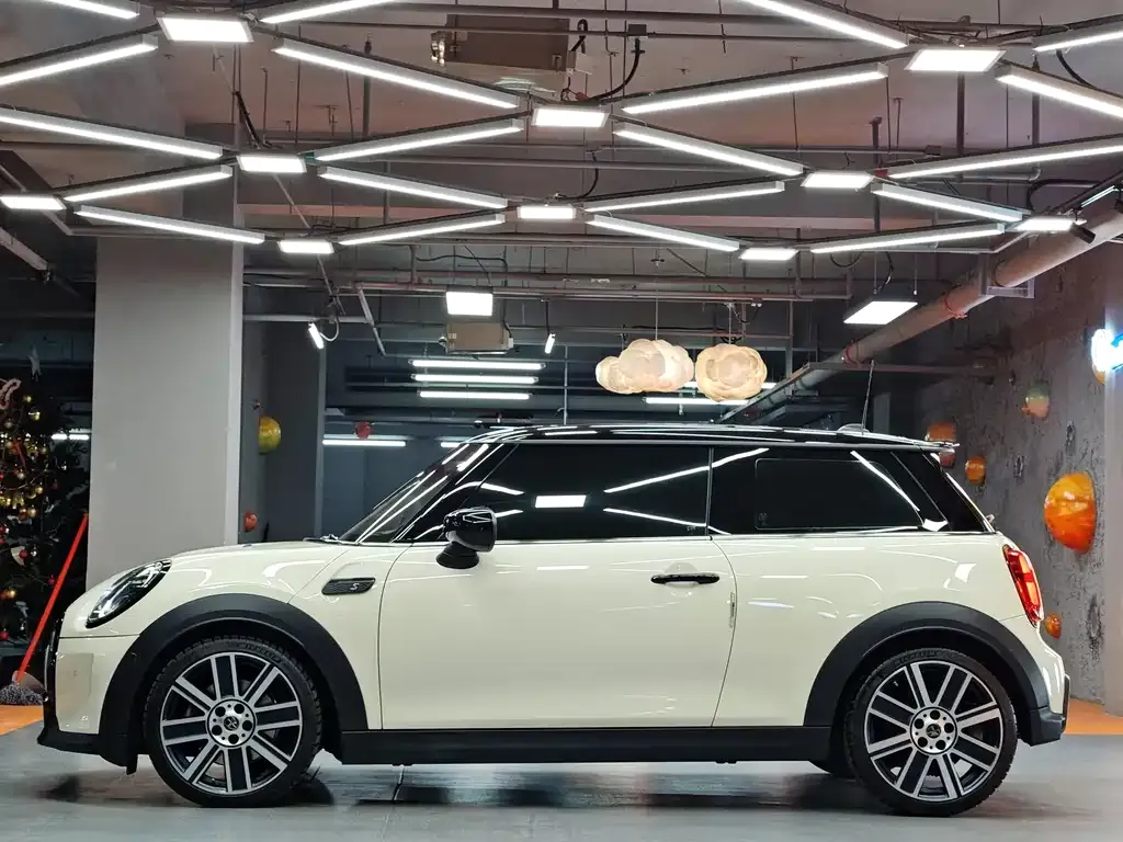 MINI Cooper (3-door) 2022 из CN, фото 3