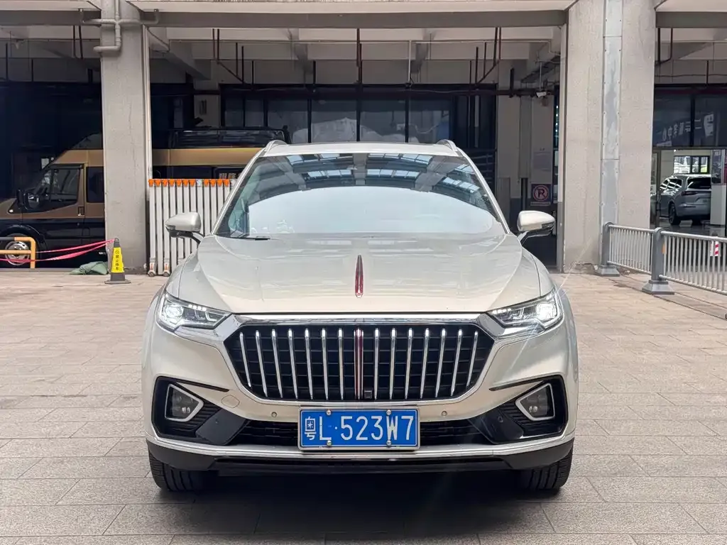 Hongqi HS5 — фото 6
