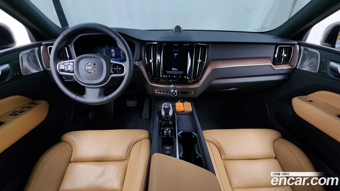 Volvo XC60 — фото 3