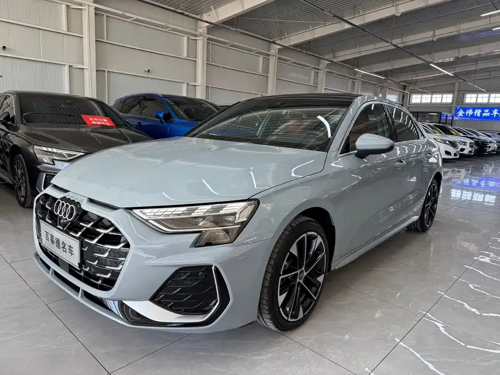 Audi A3 — фото 1