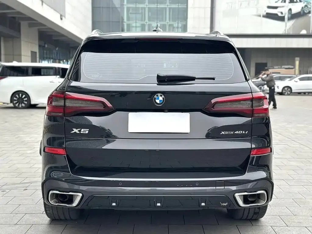 BMW X5 — фото 8