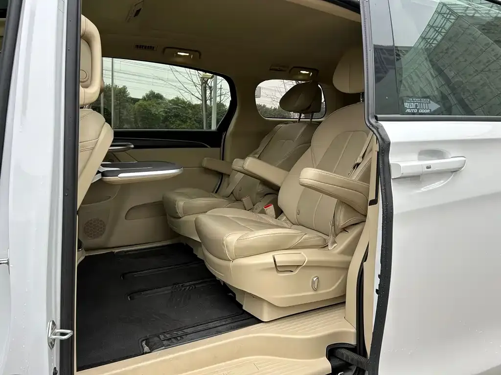 Buick GL8 2022 из CN, фото 6