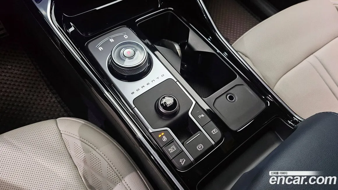 Kia Sorento — фото 8