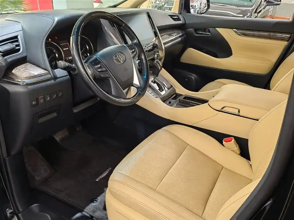 Toyota Alphard 2023 из CN, фото 5