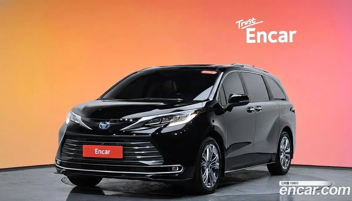 Toyota Sienna 2023 из KR, фото 1