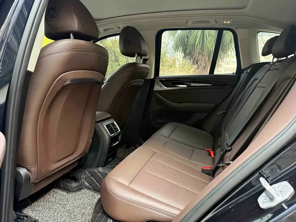 BMW X3 2022 из CN, фото 2