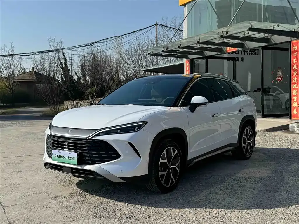BYD L DM-i — фото 1