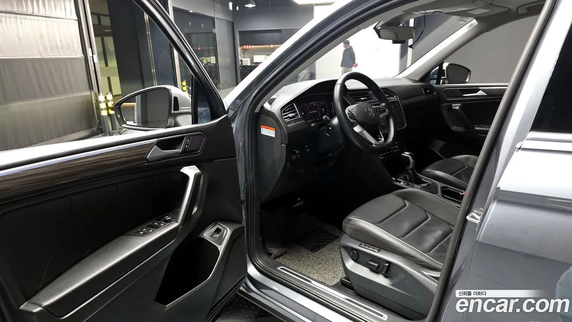 Volkswagen Tiguan 2023 из KR, фото 3