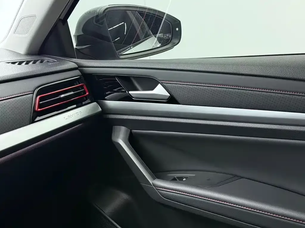 Volkswagen Lavida 2023 из CN, фото 7