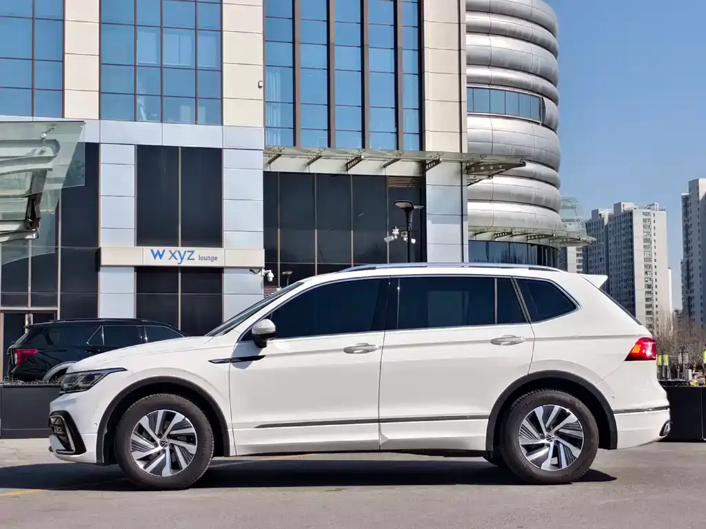 Volkswagen Tiguan L New Energy 2022 из CN, фото 2