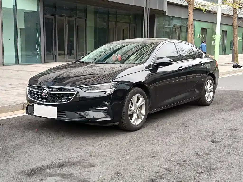 Buick Regal — фото 1
