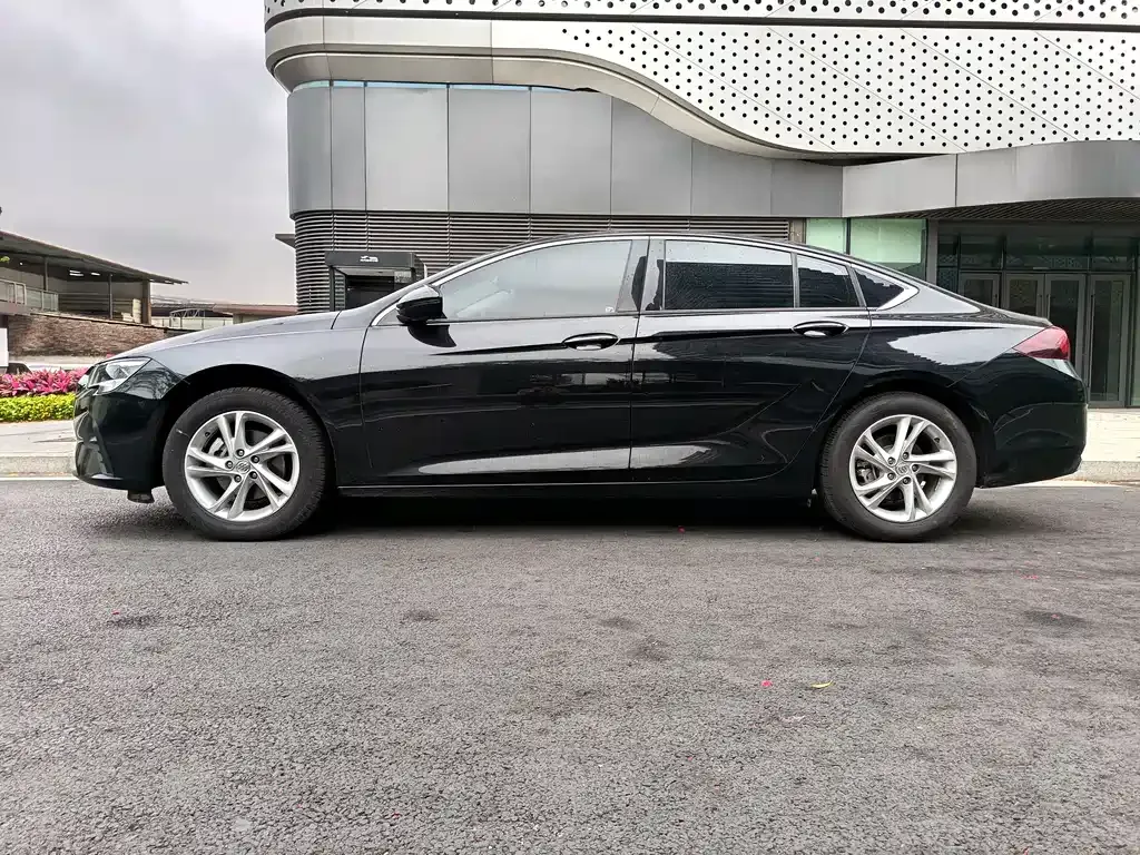 Buick Regal — фото 6