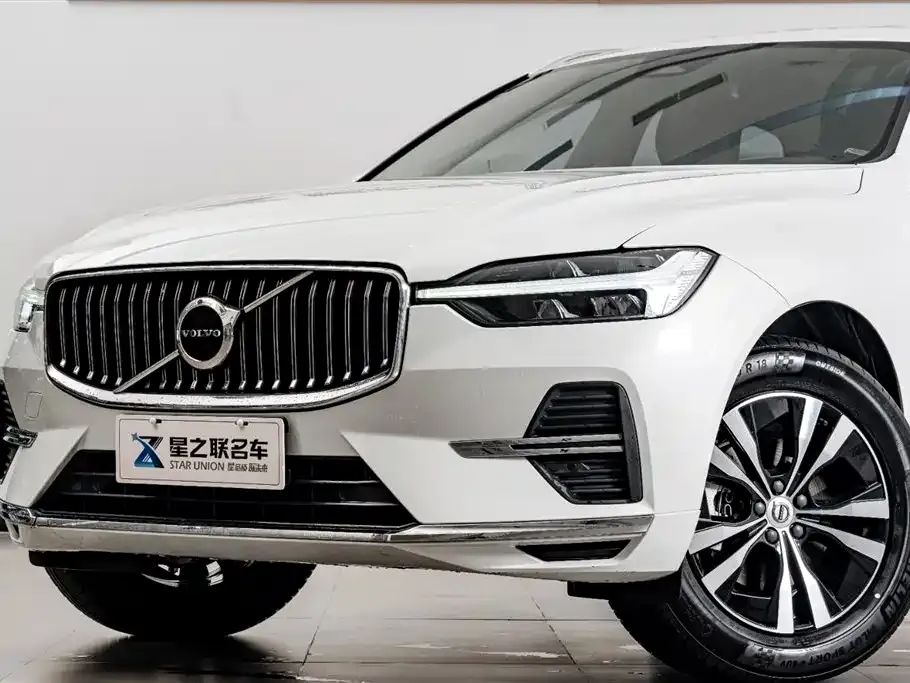 Volvo XC60 — фото 7
