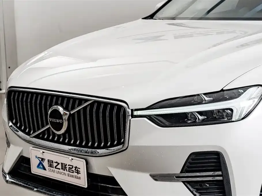 Volvo XC60 — фото 5