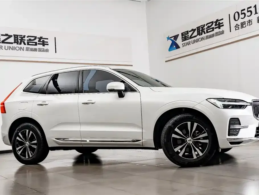 Volvo XC60 — фото 10