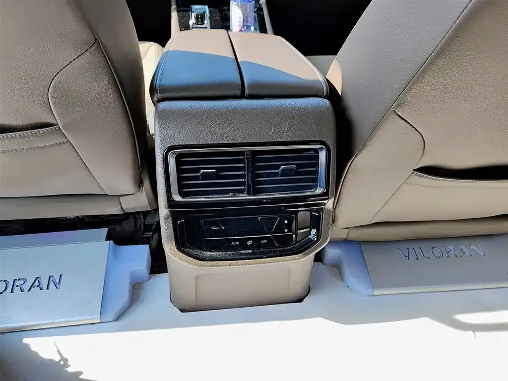 Volkswagen Viloran 2023 из CN, фото 8