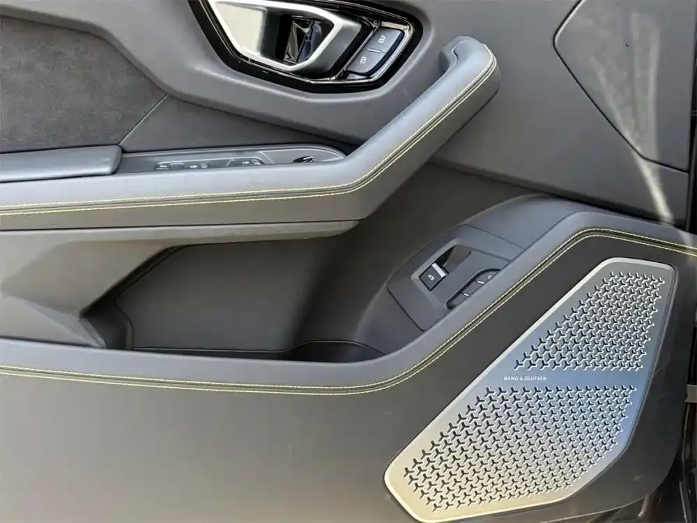 Lamborghini Urus 2021 из CN, фото 3