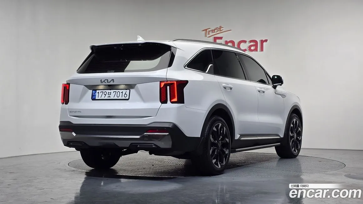 Kia Sorento — фото 4