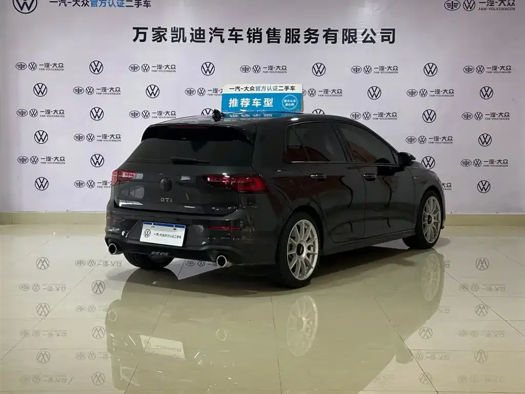 Volkswagen Golf GTI — фото 5
