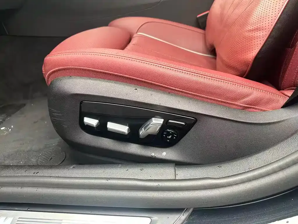 BMW 5 Series New Energy — фото 4