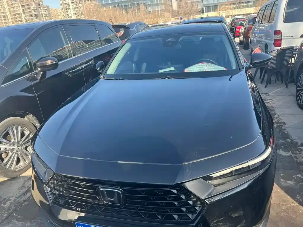 Honda Accord — фото 10
