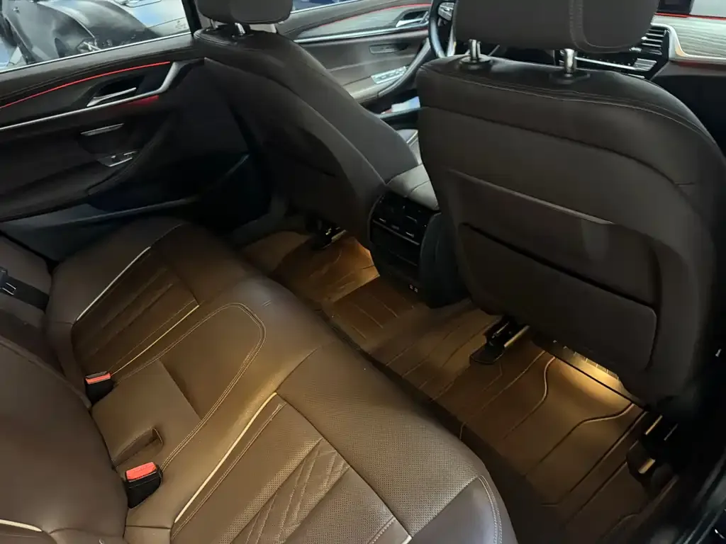 BMW 5 Series — фото 4