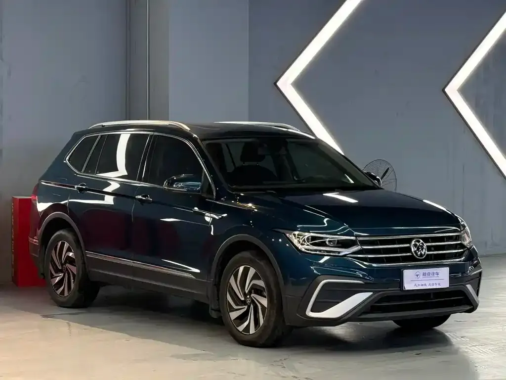 Volkswagen Tiguan L — фото 5