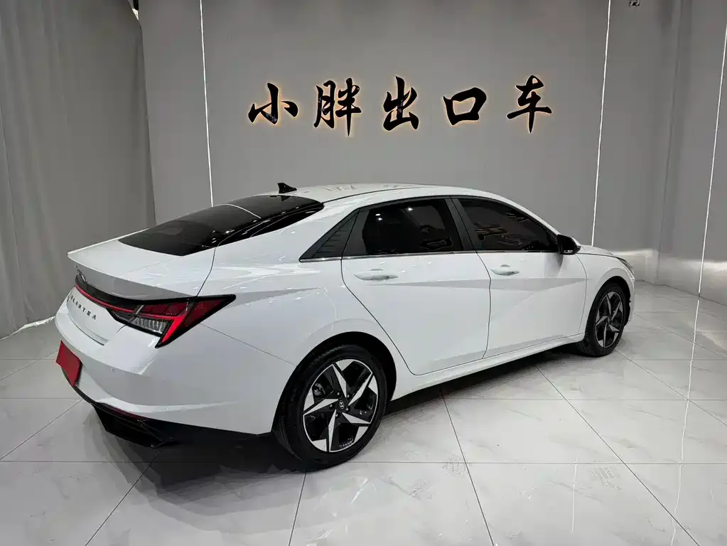 Hyundai Elantra 2023 из CN, фото 2