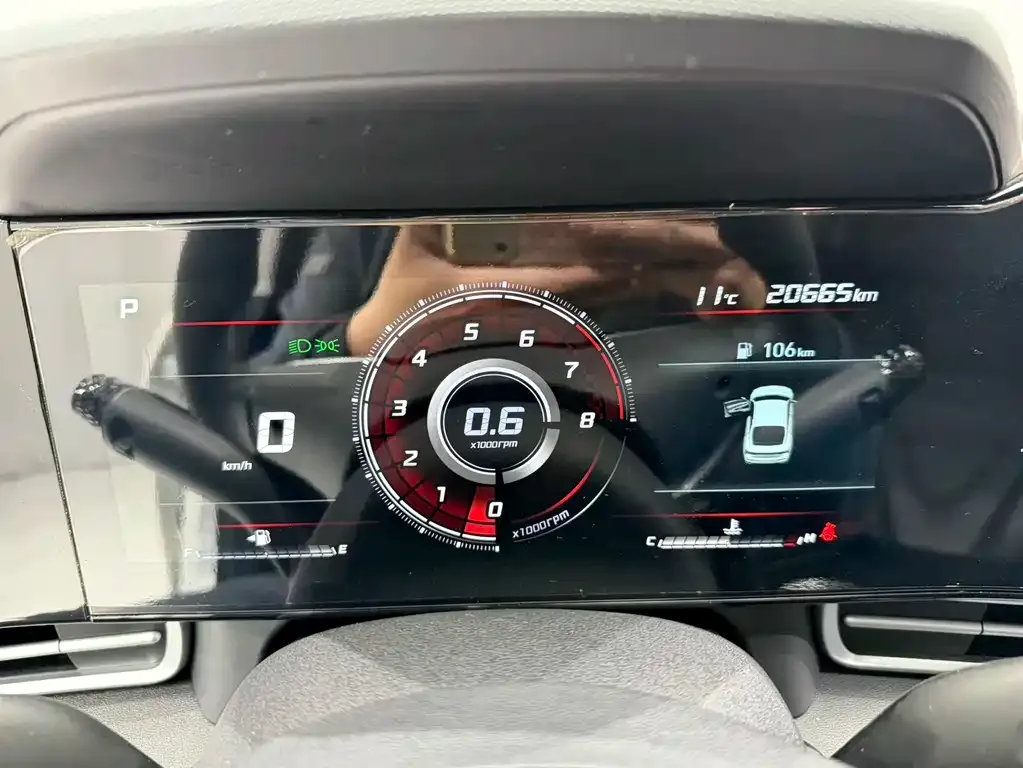 Hyundai Elantra 2023 из CN, фото 10